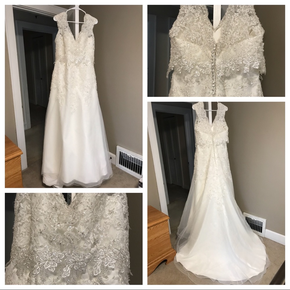NEVER WORN Mori Lee Wedding Gown, Size 18